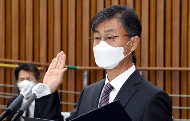 ▲최재해 감사원장 후보자가 2일 오전 국회에서 열린 인사청문회에서 선서를 하고 있다.  (연합뉴스)