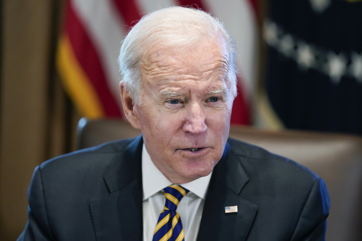 ▲조 바이든 미국 대통령이 12일 백악관에서 회의를 진행하고 있다. 워싱턴D.C./AP연합뉴스
