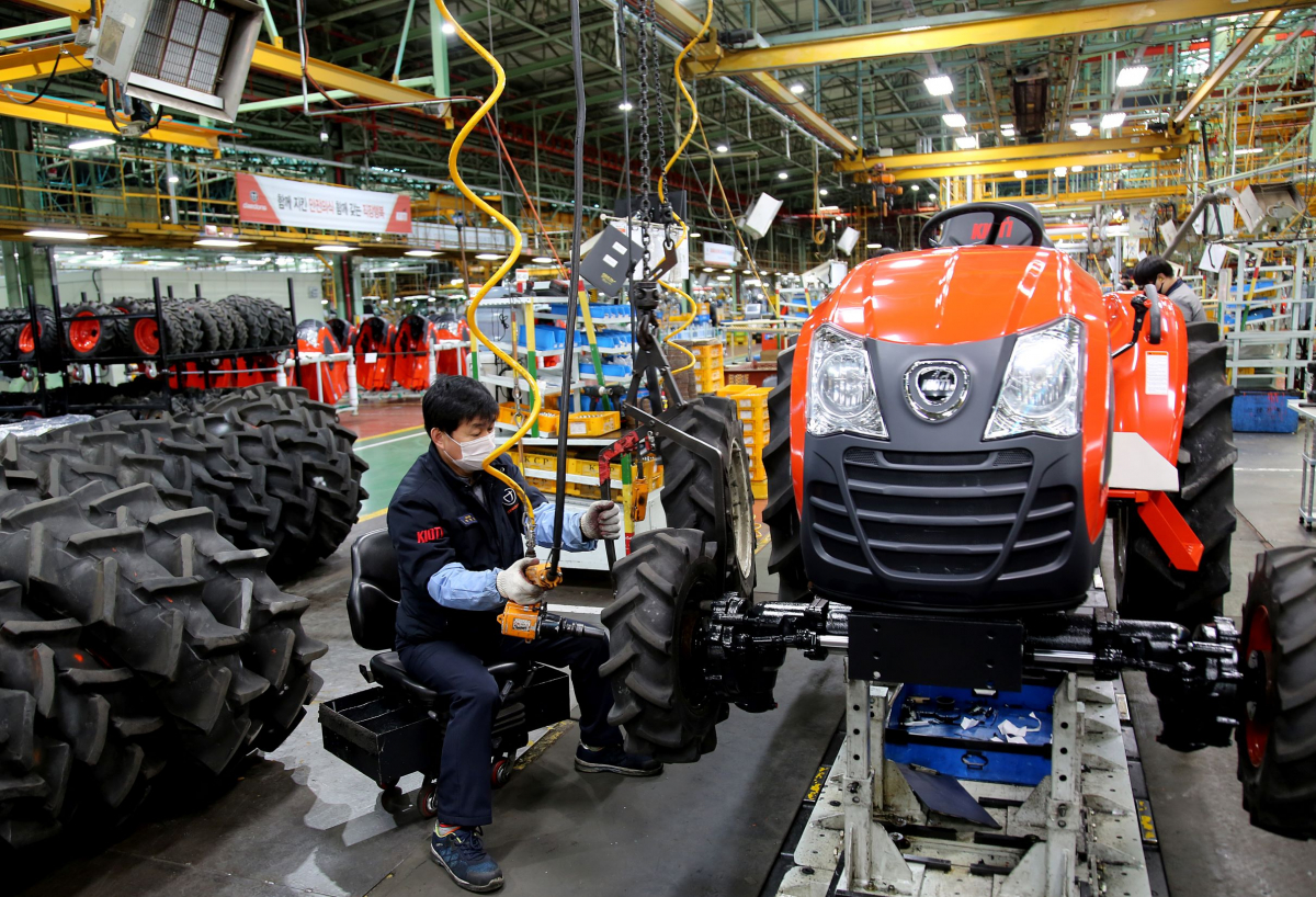 ▲대동 트랙터 생산라인. (사진제공=대동)
