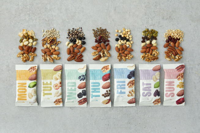 ▲수능을 앞두고 판매량이 늘어난 견과류(사진제공=마켓컬리)