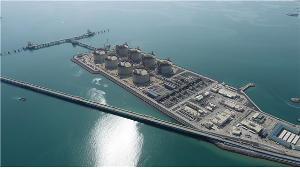 ▲현대엔지니어링이 건설한 ‘쿠웨이트 알주르 LNG 수입 터미널’ 조감도. 이 터미널 건설로 현대엔지니어링은 이 공사로 ‘2021 스마트 건설대상’에서 해외건설 부문 대상을 받았다. (사진제공=현대엔지니어링)