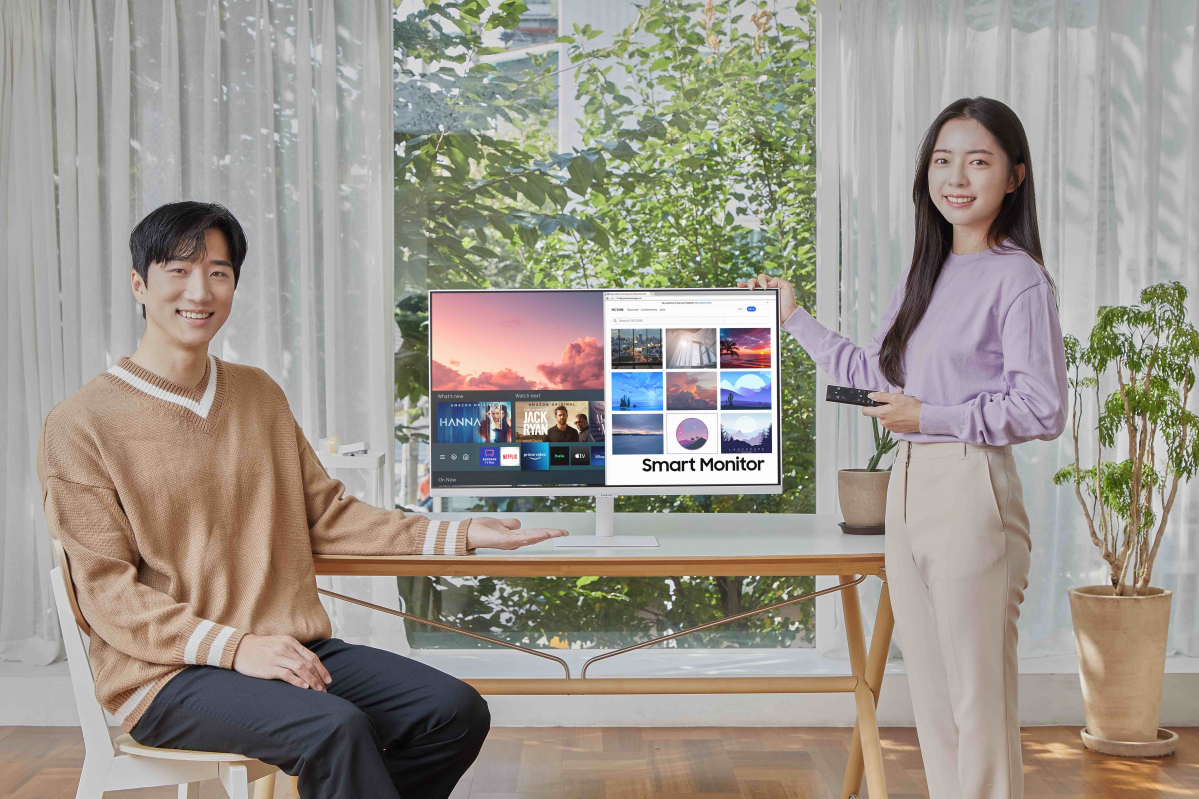 ▲삼성전자 M7 화이트 에디션은 UHD 32형으로, 각종 OTT서비스는 물론 모바일 기기와의 뛰어난 연동성으로 다양하게 활용할 수 있다. (사진제공=삼성전자)