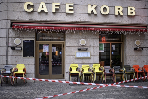 ▲오스트리아 비엔나에 위치한 카페가 정부의 봉쇄 조치 부활로 문을 닫았다. 비엔나/EPA연합뉴스

