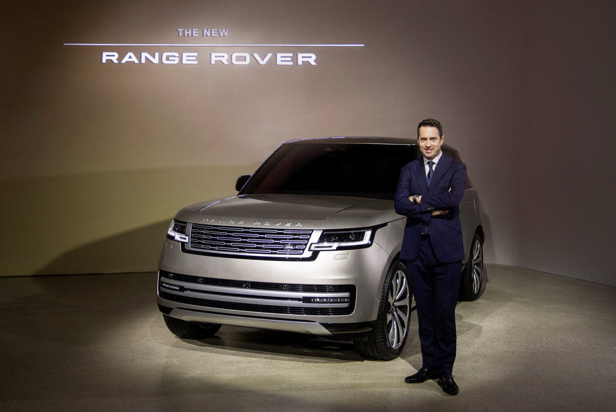 ▲랜드로버 코리아가 '월드 프리미어' 한 달만에 한국시장에도 새 모델을 선공개했다. 구체적인 출시 시점은 내년 상반기로 알려져 있다.  (사진제공=랜드로버 코리아)