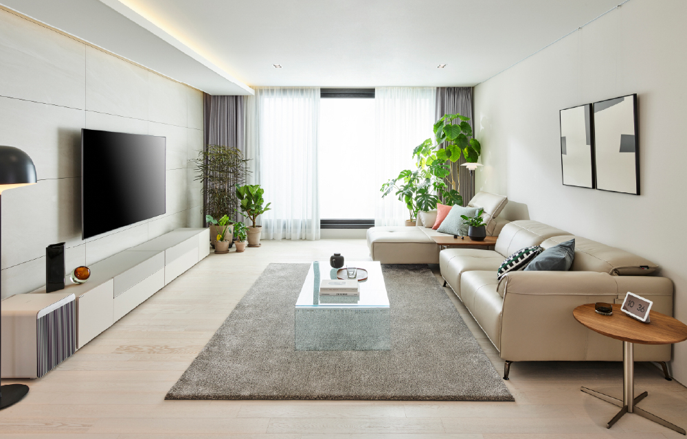 ▲한샘은 최근 자사 리모델링 사업 ‘리하우스' 상품과 홈 IoT기기를 패키지로 제안하는 리하우스 ‘스마트홈패키지'를 출시한다고 밝혔다. (출처=한샘 홈페이지 캡처)