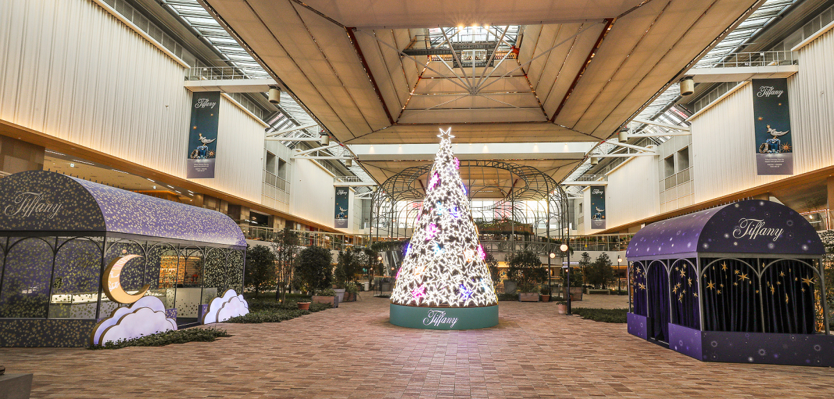 ▲서울시 영등포구 현대백화점 더현대 서울 5층 사운즈 포레스트에서 다음 달 26일까지 진행되는 '티파니 홀리데이 팝업' 전경.  (사진제공=현대백화점)