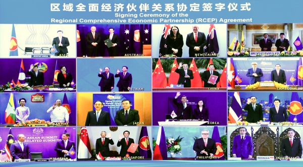 ▲역내포괄적경제동반자협정(RCEP) 회원국 정상들이 지난해 11월 15일 화상회의에 참여하고 있다. 베이징/신화뉴시스

