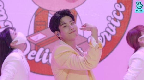 ▲아스트로 MJ(사진 = V LIVE 화면 캡처)