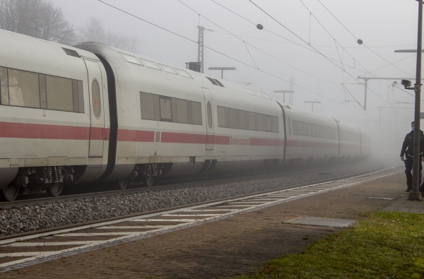 ▲6일(현지시간) ICE열차가 독일 남부 세우베르스도르프역에 서 있다. 세우베르스도르프/AP뉴시스
