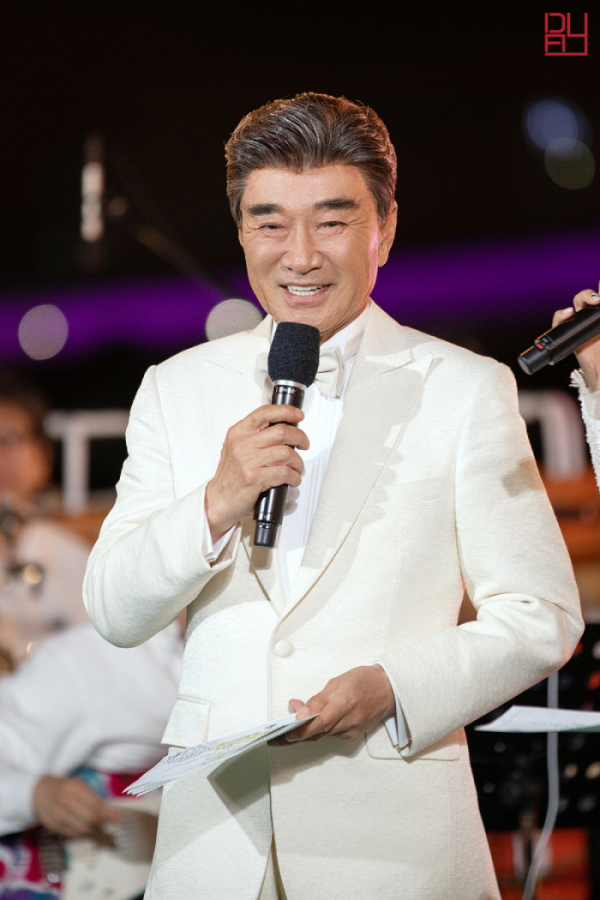 ▲이덕화(사진=디에이와이엔터테인먼트 제공)