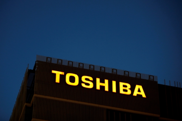 ▲도시바 로고가 6월 10일 일본 가와사키에 있는 회사 건물에서 보인다. 가와사키/로이터연합뉴스
