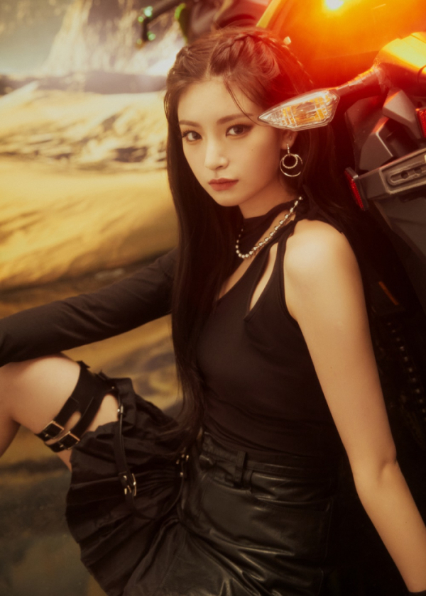 ▲에버글로우(사진 = 위에화엔터테인먼트 제공)