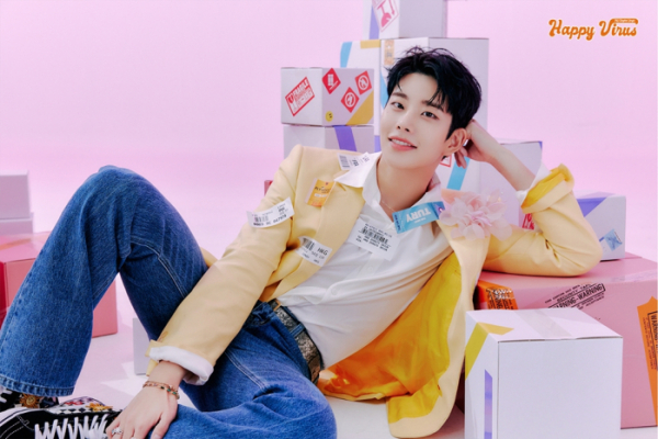 ▲아스트로 MJ(사진 = 판타지오 제공)