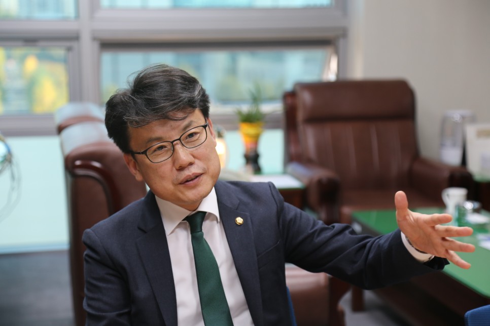 ▲진성준 더불어민주당 의원. (사진제공=의원실)