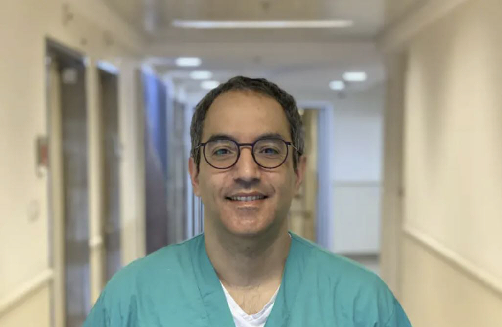 ▲신종 코로나바이러스감염증(코로나19) 신종 변이인 오미크론에 감염됐던 이스라엘 의사 엘라드 마오르. (예루살렘포스트 홈페이지 캡처)
