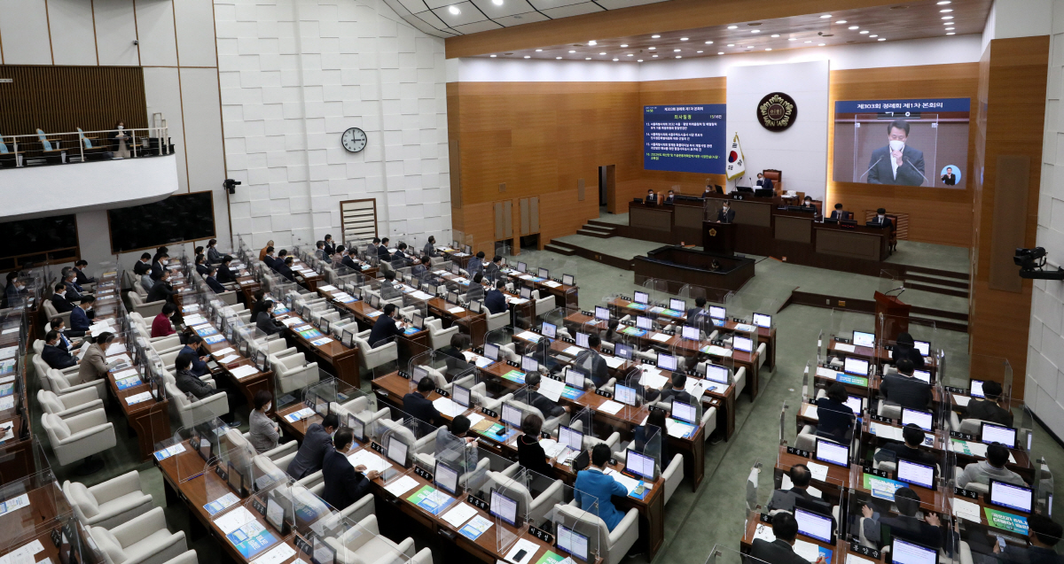▲오세훈 서울시장이 11월 1일 오후 서울 중구 서울특별시의회에서 열린 ‘제303회 정례회 제1차 본회의’에서 2022년도 예산안 및 기금운영계획안에 대한 시장연설을 하고 있다. (뉴시스)
