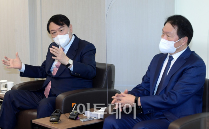 ▲윤석열 국민의힘 대선 후보가 16일 오전 서울 중구 대한상공회의소에서 열린 최태원 대한상의 회장과의 간담회에서 발언하고 있다. 국회사진취재단 (이투데이DB)