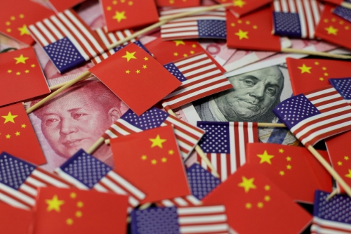 ▲미국과 중국 국기와 통화. 로이터연합뉴스

