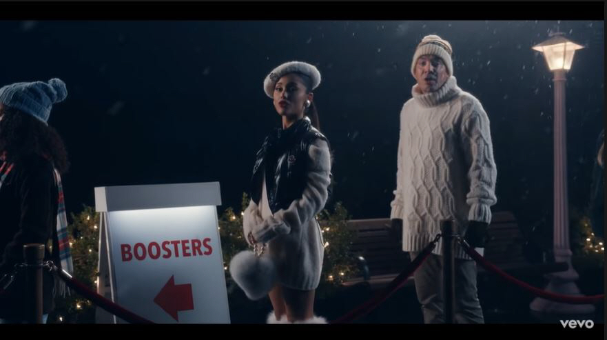 ▲It was a...(Masked christmas) 뮤직비디오 캡처. (유튜브 ‘JimmyFallonVEVO’ 캡처)
