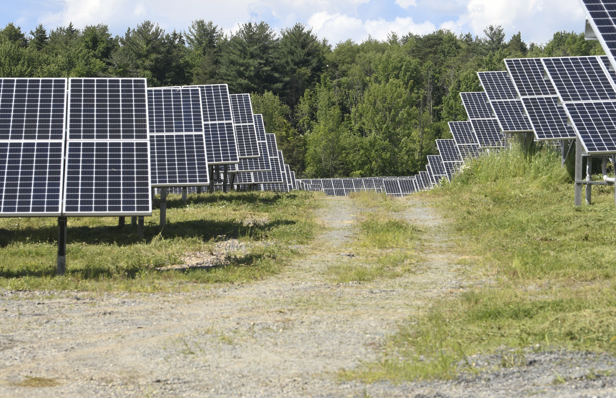 ▲미국 뉴욕주 클리프턴파크에 있는 태양광 발전소. 클리프턴파크/AP뉴시스
