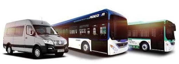 ▲한신자동차의 전기승합차와 전기버스 모델 (사진제공=수성이노베이션)