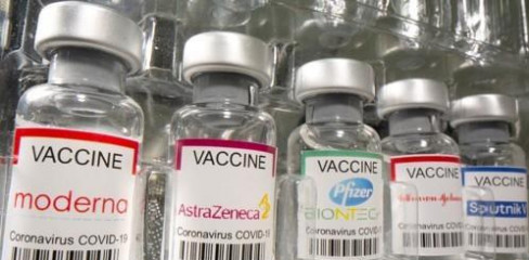 ▲현재 나와있는 코로나19 백신이 "오미크론 변이 바이러스를 막아내는 데 역부족일 것"이라는 연구 결과가 나왔다.  (연합뉴스)