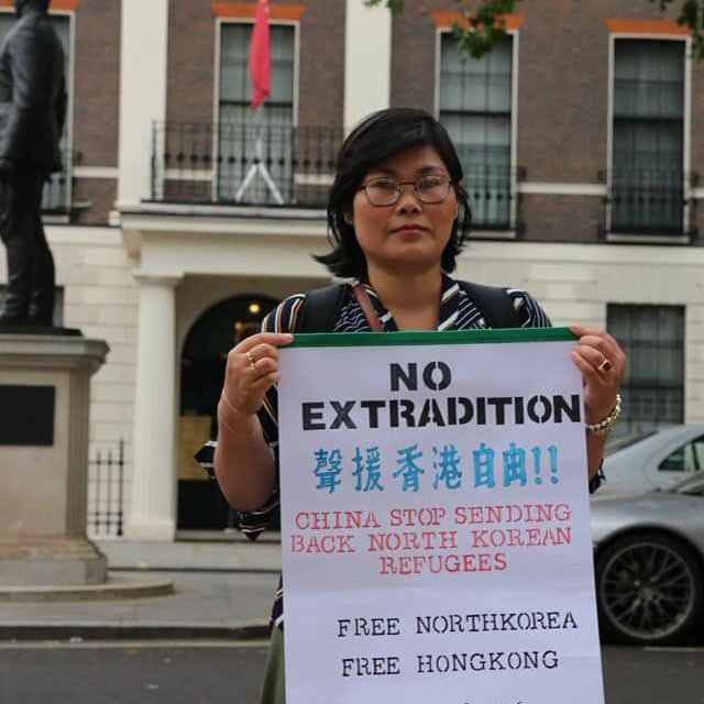 ▲(박지현 씨 트위터 캡처) 2년전 거리 시위에 참여한 박지현 씨
