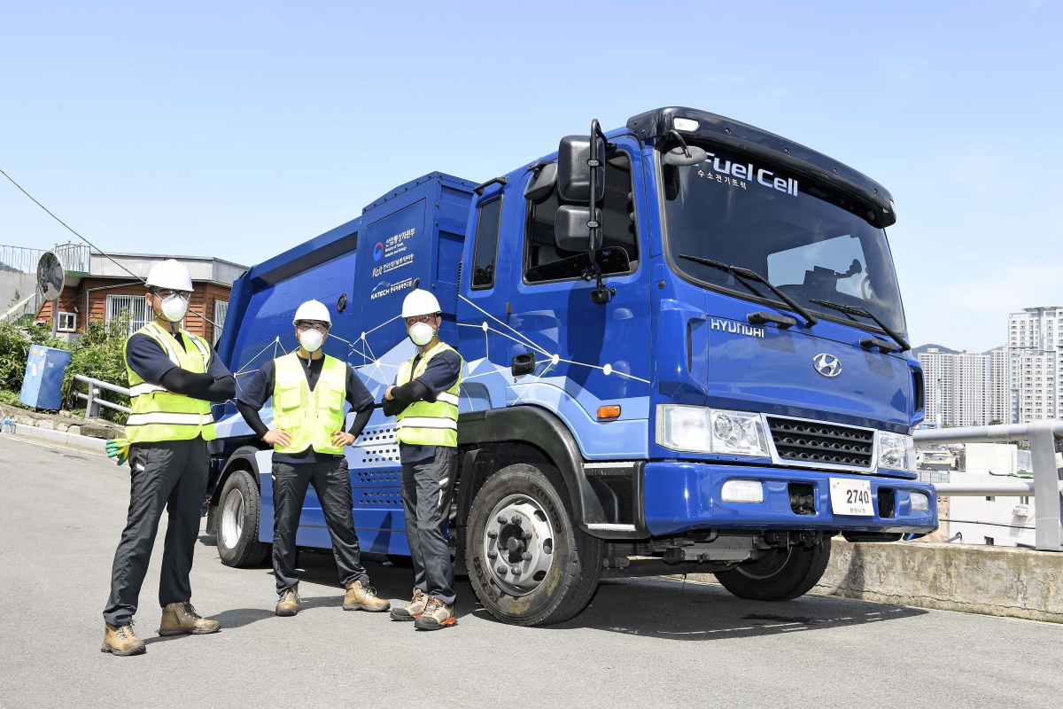 ▲현대차그룹이 개발한 수소청소트럭 (사진제공=현대차)