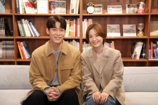 ▲존박X전미도(사진제공=뮤직팜)