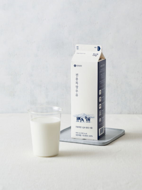 ▲마켓컬리에서 판매되고 있는 ‘연세우유 x 마켓컬리 전용목장우유’.  (사진제공=마켓컬리)