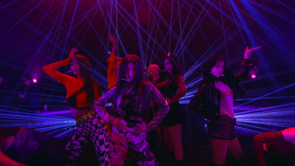 ▲에버글로우(사진 = 위에화엔터테인먼트 제공)