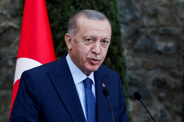▲레제프 타이이프 에르도안 터키 대통령이 10월 16일 이스탄불에서 기자회견을 하고 있다. 이스탄불/로이터연합뉴스
