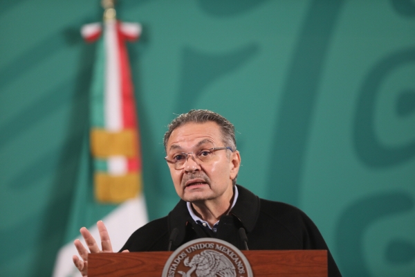 ▲옥타비오 로메로 페멕스 최고경영자(CEO)가 28일 멕시코시티에서 기자회견하고 있다. 멕시코시티/EPA연합뉴스
