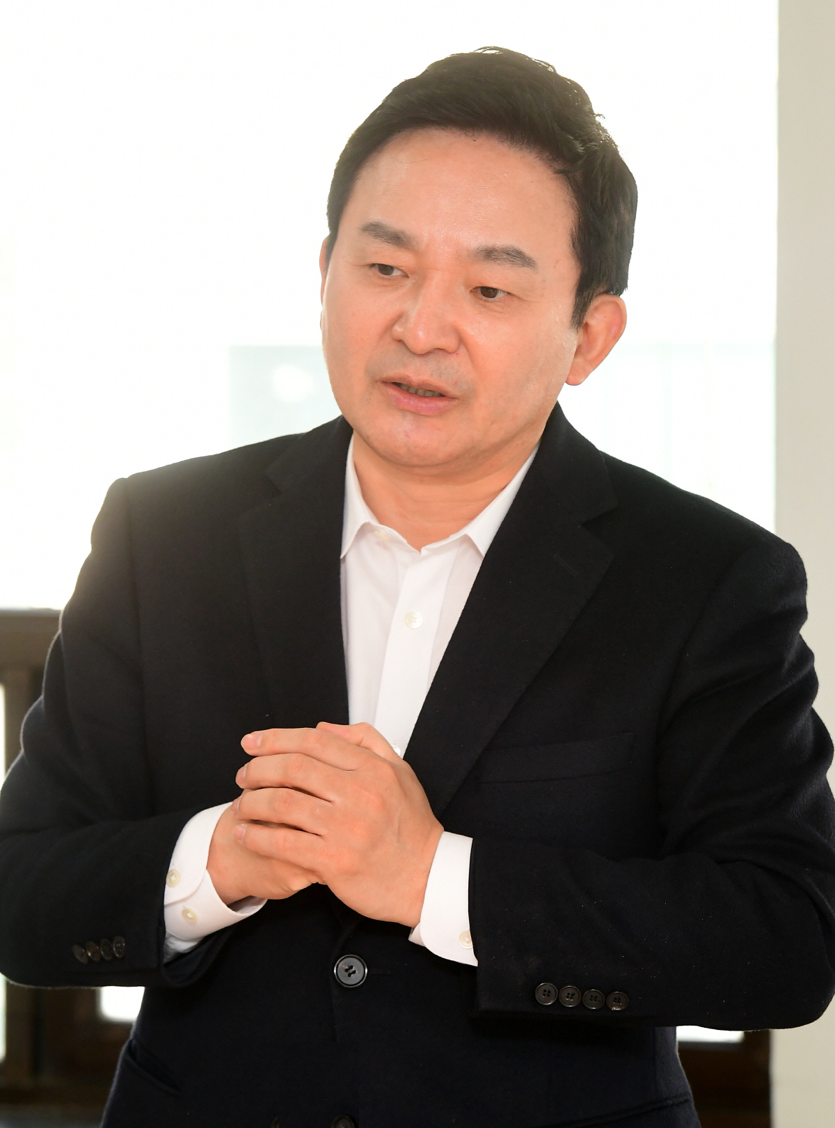 ▲원희룡 국민의힘 선거대책위원회 정책총괄본부장이 29일 서울 여의도 대하빌딩 새시대위 사무실에서 이투데이와 인터뷰를 하고 있다. 고이란 기자 photoeran@