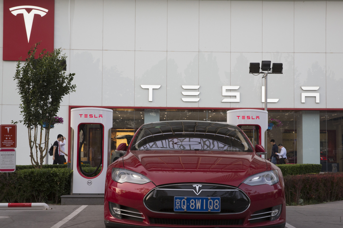 ▲중국 베이징에 있는 테슬라 대리점 전경. 베이징/AP뉴시스