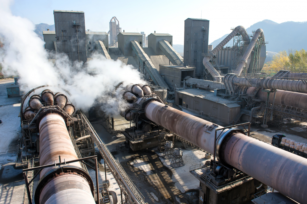 ▲쌍용C&E 강원도 동해공장 소성로 모습. (사진제공=쌍용C&E)