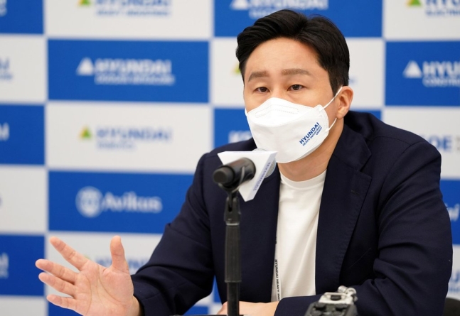 ▲정기선 현대중공업지주 대표가 5일(현지시간) CES 2022가 개최 중인 미국 라스베이거스 컨벤션센터(LVCC) 웨스트홀에서 기자간담회를 열었다. (사진제공=현대중공업그룹)