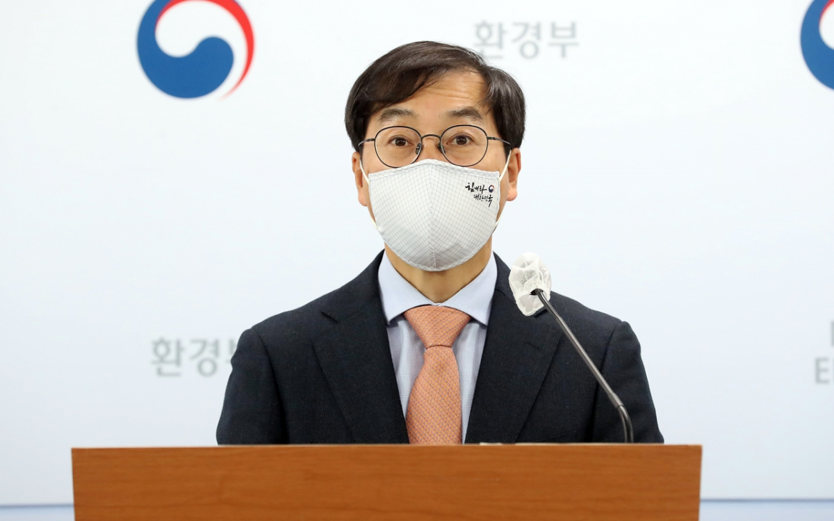 ▲ 김종률 환경부 자연보전국장이 13일 오전 세종시 정부세종청사에서 2022년도 자연보전 분야 중점 추진과제를 발표하고 있다. (뉴시스)