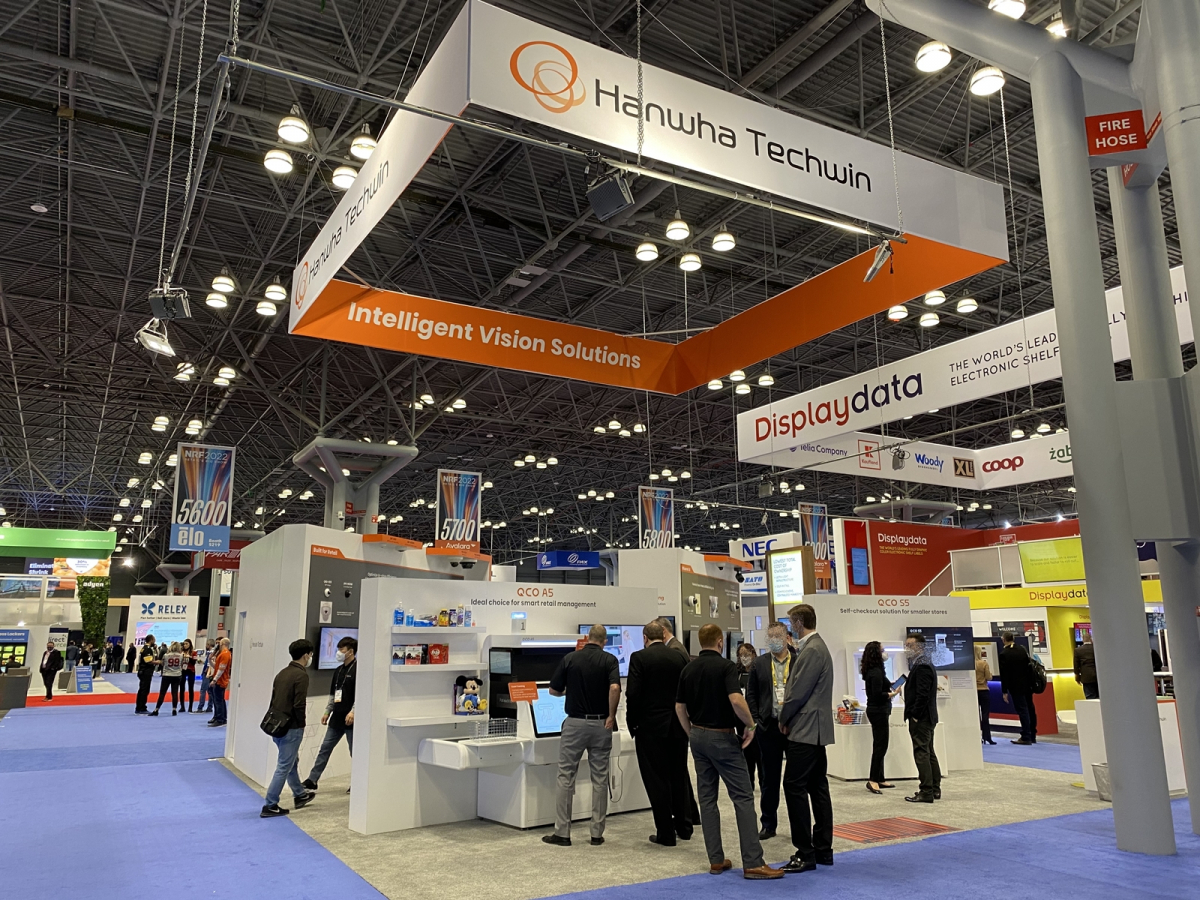 ▲미국 뉴욕에서 열리는 유통박람회 'NRF'에 설치된 한화테크윈 부스 (사진제공=한화테크윈)