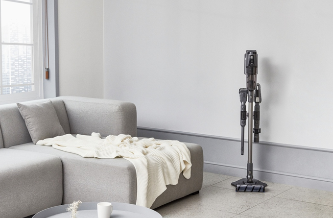 ▲쿠쿠홈시스의 '2022 인스퓨어 파워클론' 무선 청소기. (사진제공=쿠쿠홈시스)