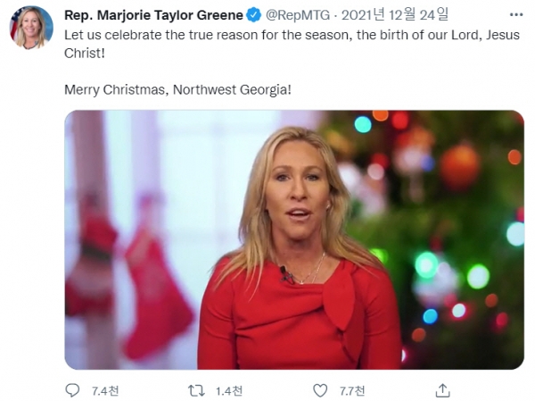 ▲마저리 테일러 그린 미국 공화당 하원 의원이 지난달 24일 크리스마스 기념 영상을 트윗했다. 출처 그린 트위터