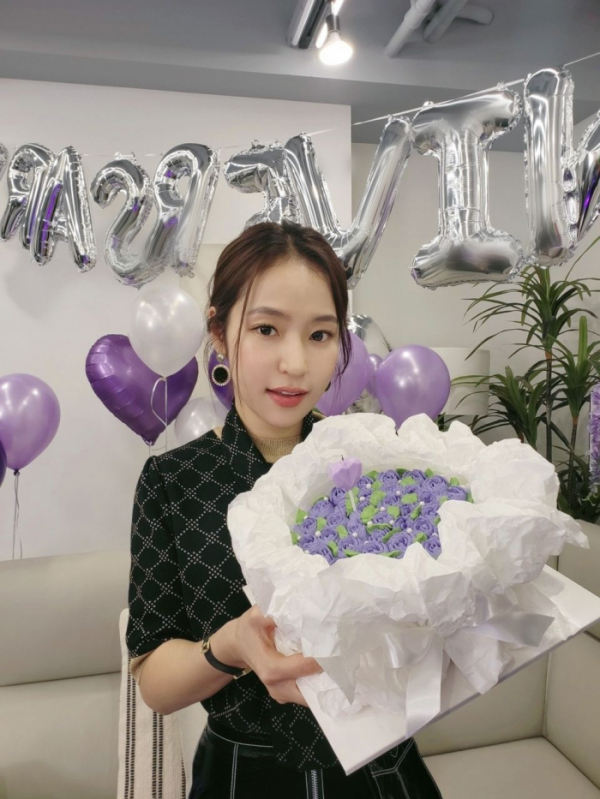 ▲홍자(사진 = 미스틱스토리 제공)