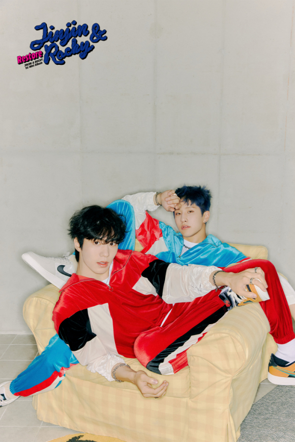 ▲진진&라키(사진 = 판타지오 제공)