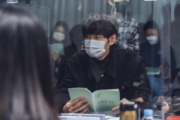 ▲'우월한 하루'(사진제공=OCN)