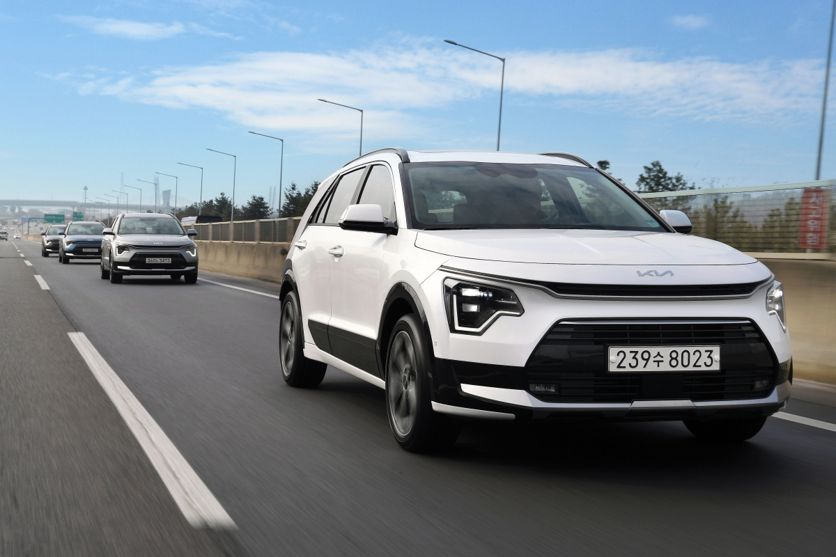 ▲실용 영역대에서 훌륭한 주행감각을 보여준다. 저속 주행이 잦은 도심에서 매끄럽게 가다 서기를 반복하며 운전 중 느낄 수 있는 스트레스를 최소한으로 줄여준다.  (사진제공=기아)