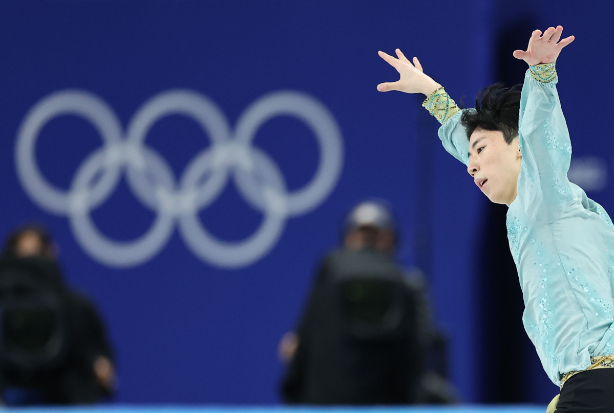 ▲이시형이 8일 오전 중국 베이징 캐피탈 실내 경기장에서 열린 2022 베이징 동계올림픽 피겨스케이팅 남자 싱글 쇼트 프로그램 경기에서 '프린스 이고르' 음악에 맞춰 연기를 펼치고 있다. (연합뉴스)