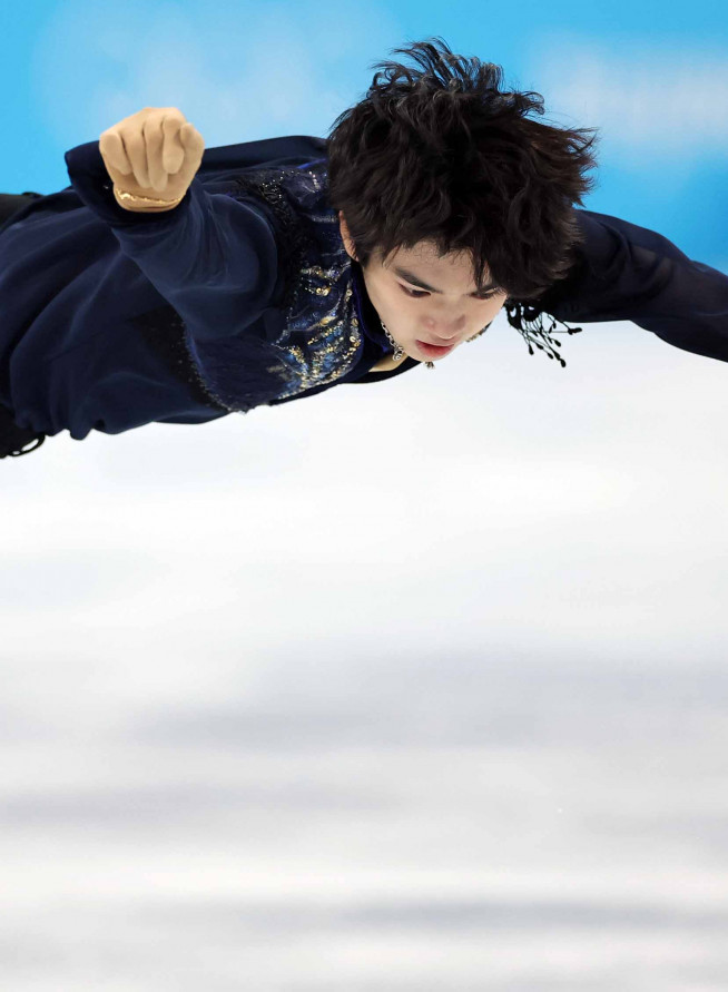 ▲차준환이 10일 베이징 캐피털 실내 경기장에서 열린 2022 베이징 동계올림픽 피겨스케이팅 남자 싱글 프리 스케이팅 경기에서 오페라 '투란도트'의 음악에 맞춰 연기를 펼치고 있다. (연합뉴스)