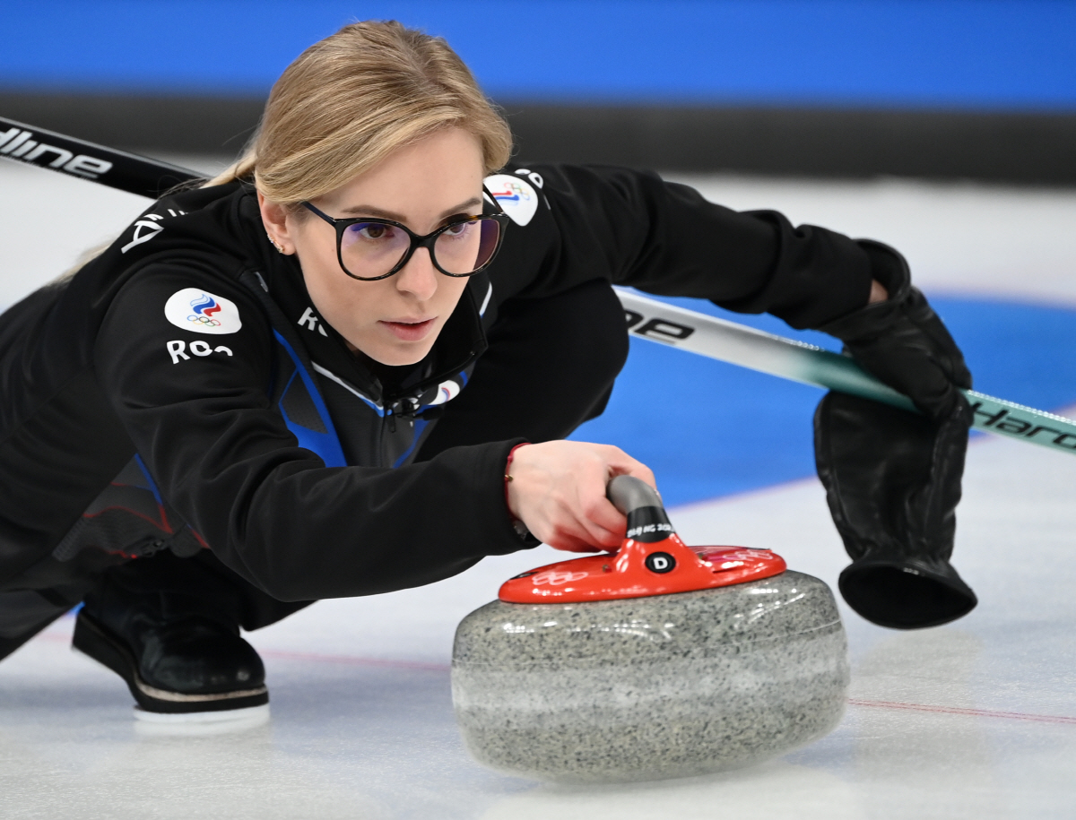 ▲‘러시아 안경 선배’로 주목을 받은 러시아 올림픽위원회(ROC)의 갈리나 아르센키나. (뉴시스)
