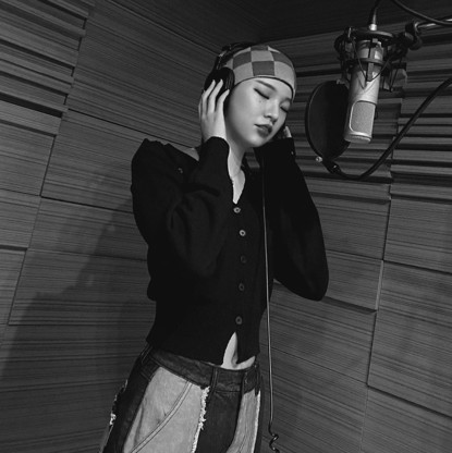 (사진제공=로지(Rozy) 공식 SNS 채널)