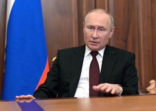 ▲블라디미르 푸틴 러시아 대통령이 21일(현지시간) 크렘린궁에서 연설하고 있다. 모스크바/AP연합뉴스
